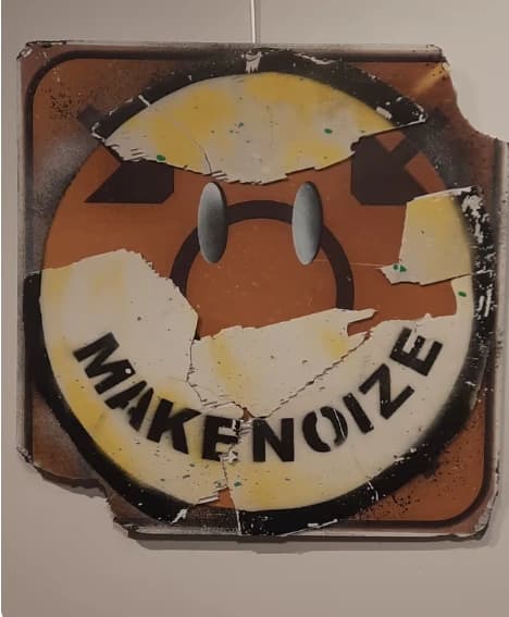 Smiley jaune — MakeNoize