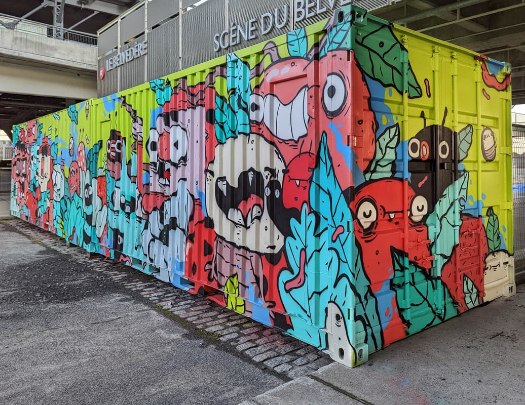 Astro on double container, in Old Montreal