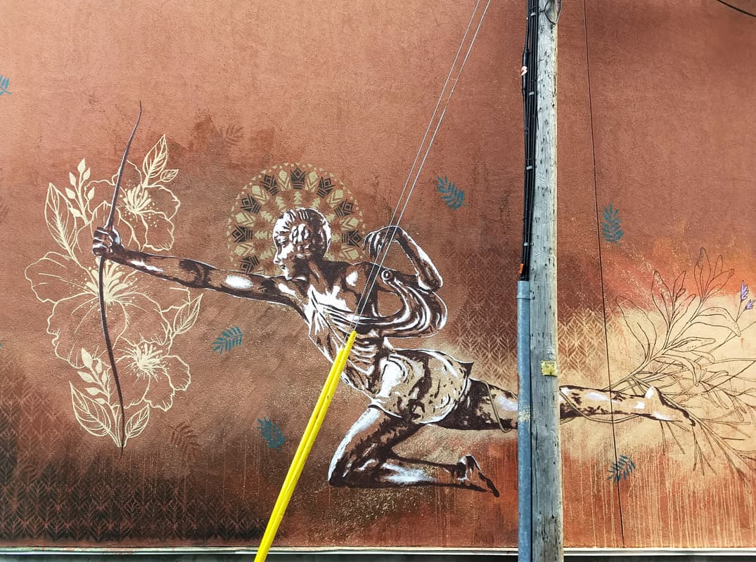 close-up on a Mateo mural in Villeray