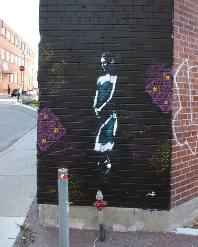 Mateo stencil in Mile End