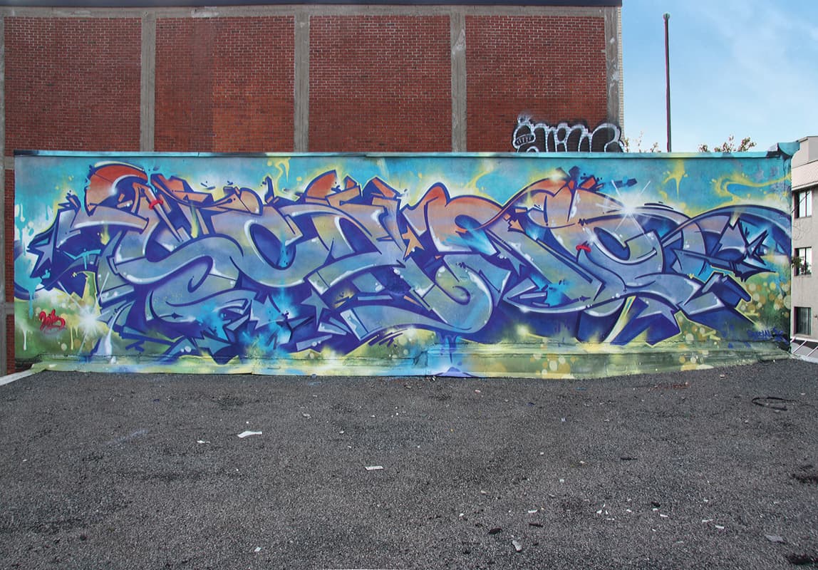 rooftop piece by Scan in Petite-Patrie