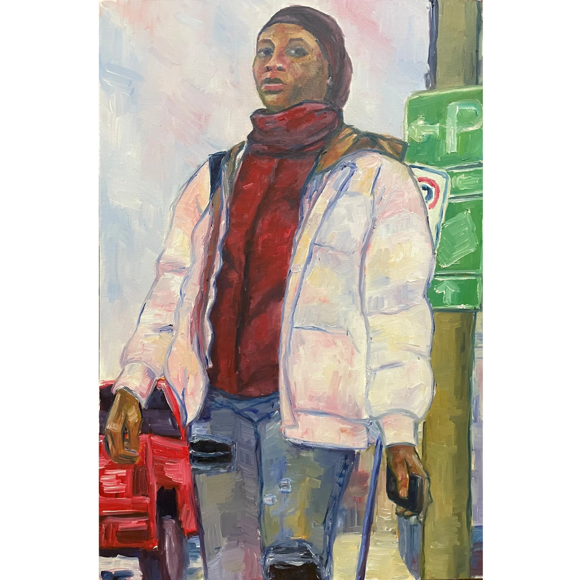 Femme à l'arrêt d'autobus