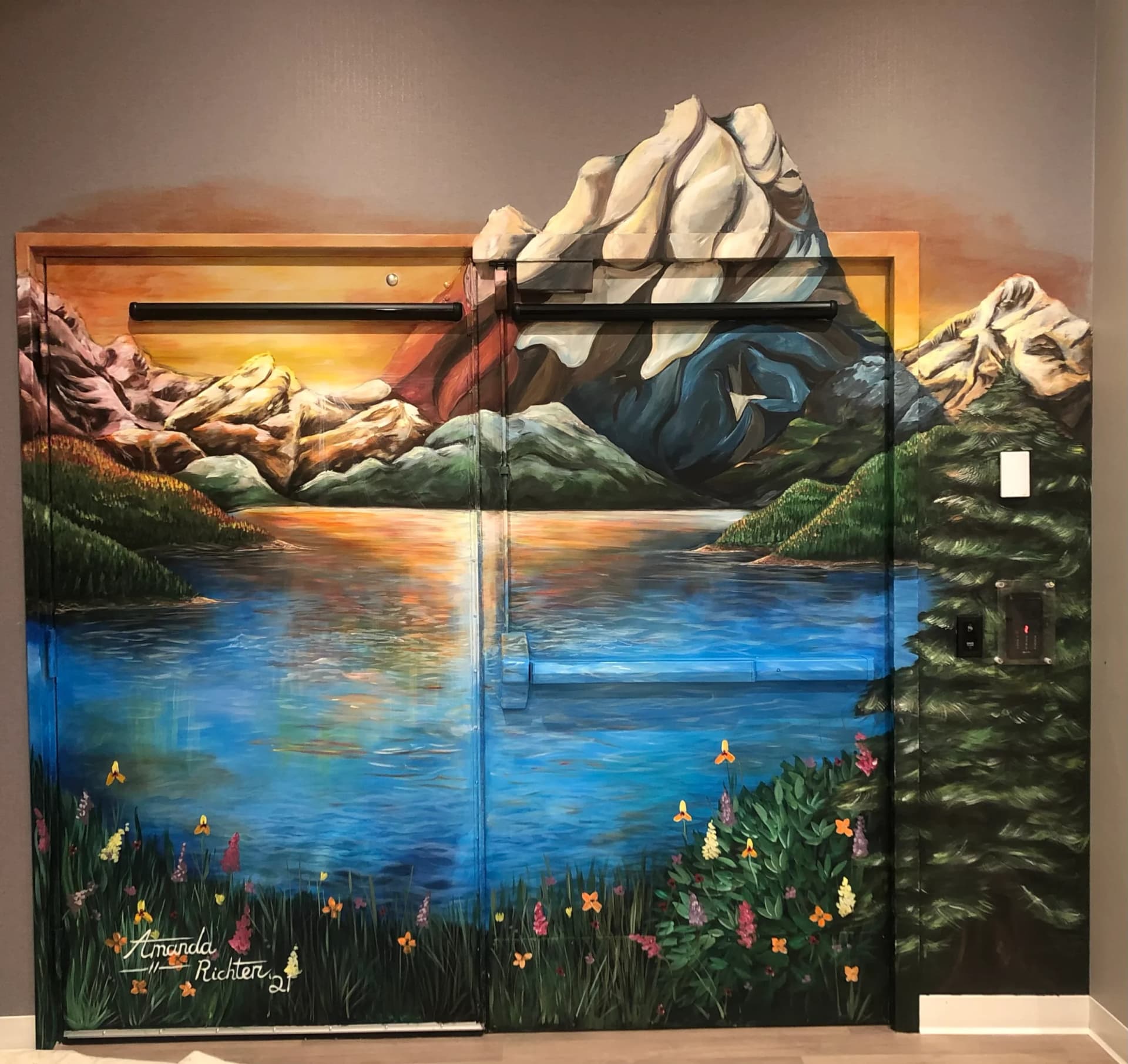 Paysage de Montagne au Coucher du Soleil