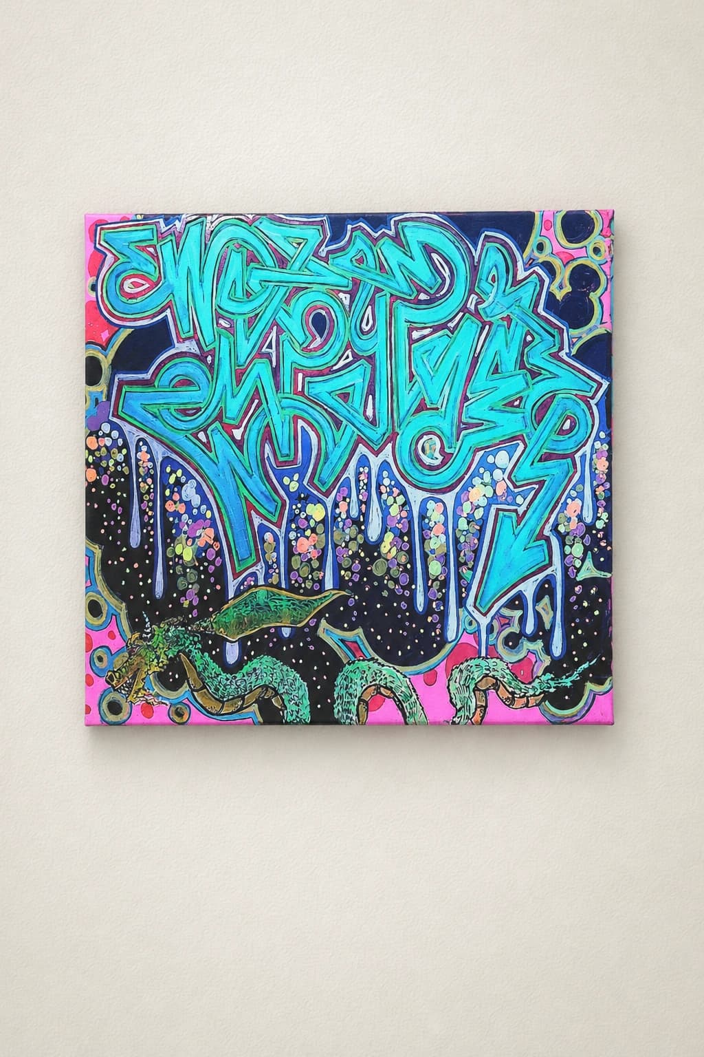 Dragon et lettres graffiti