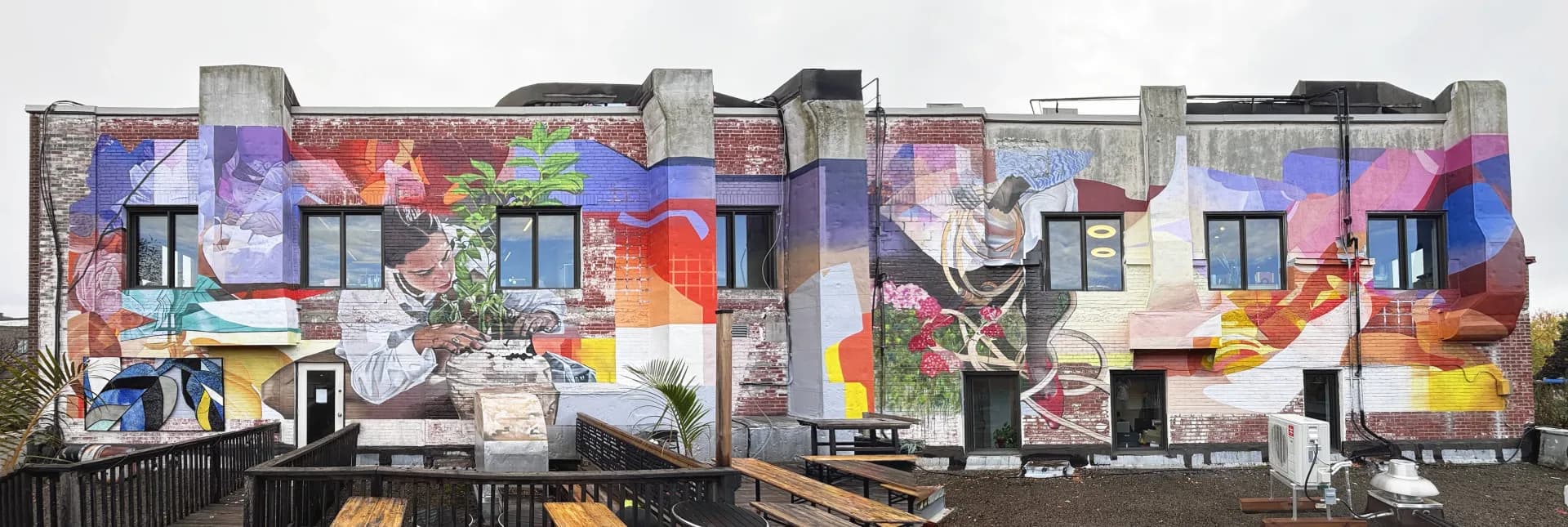 The same wall once the mural was finished