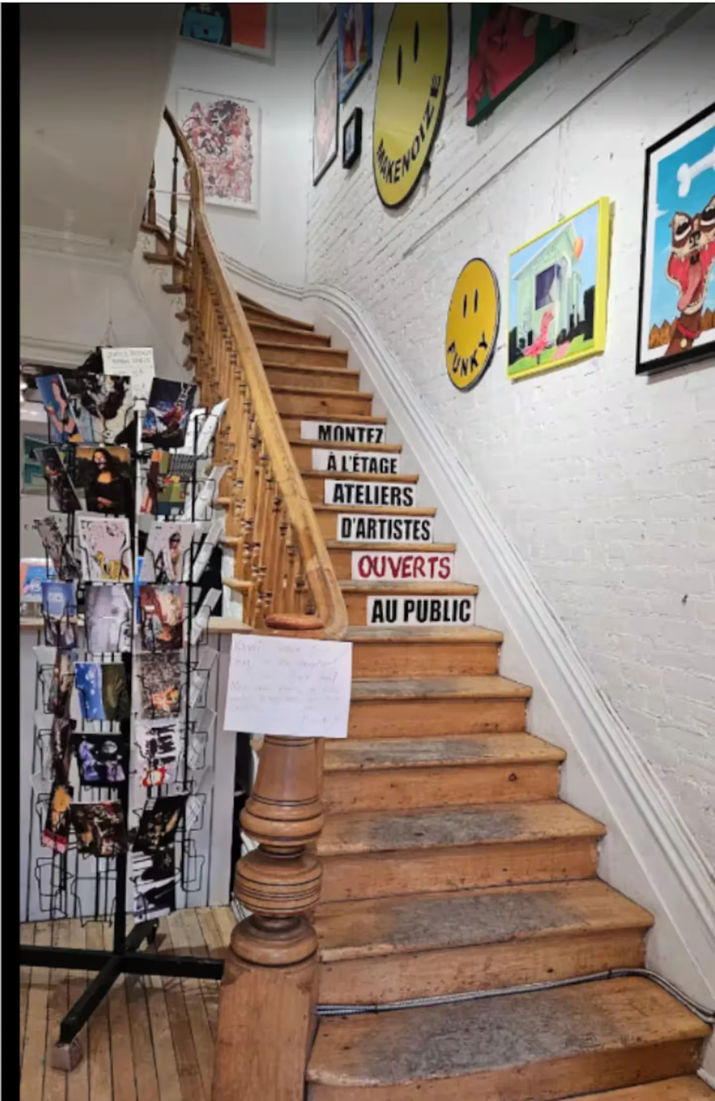 L'escalier vers les ateliers ouverts au public