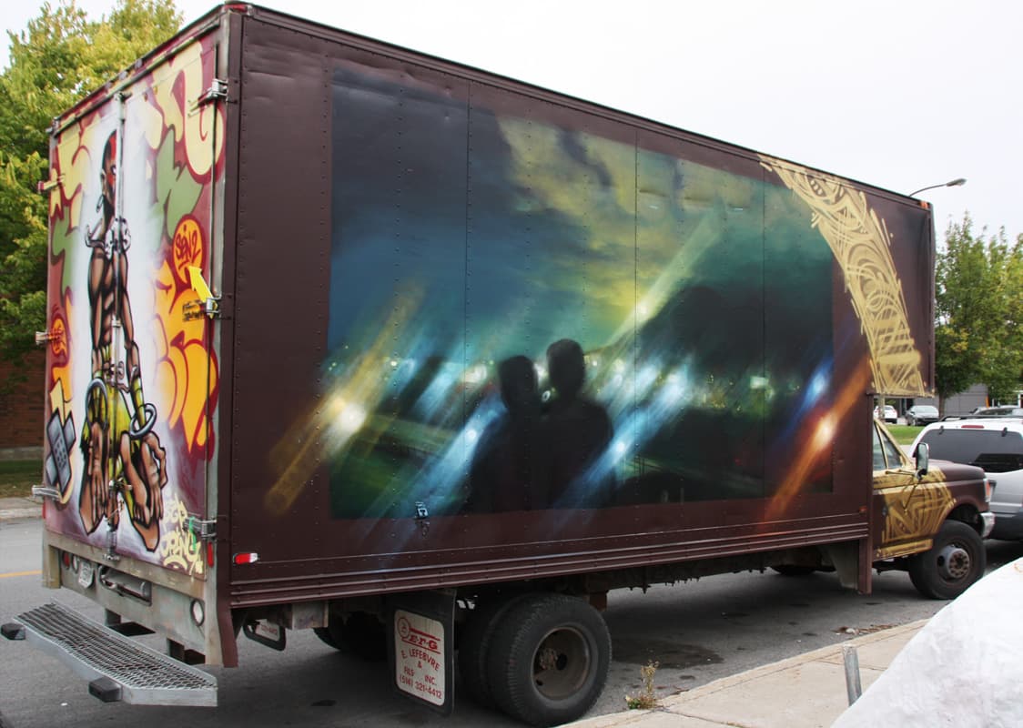 Monk.e on truck side
