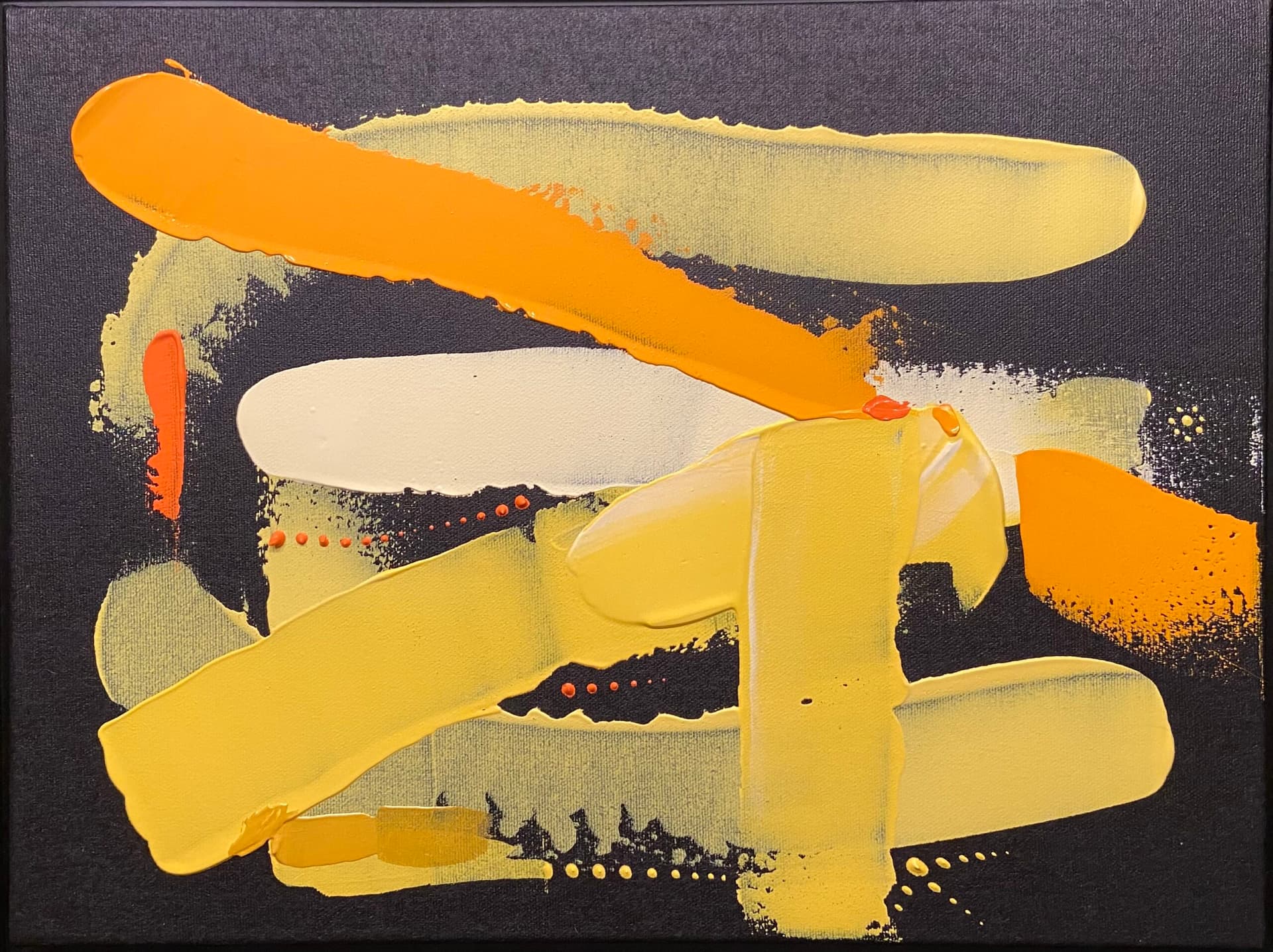 Étals jaune orange sur noir