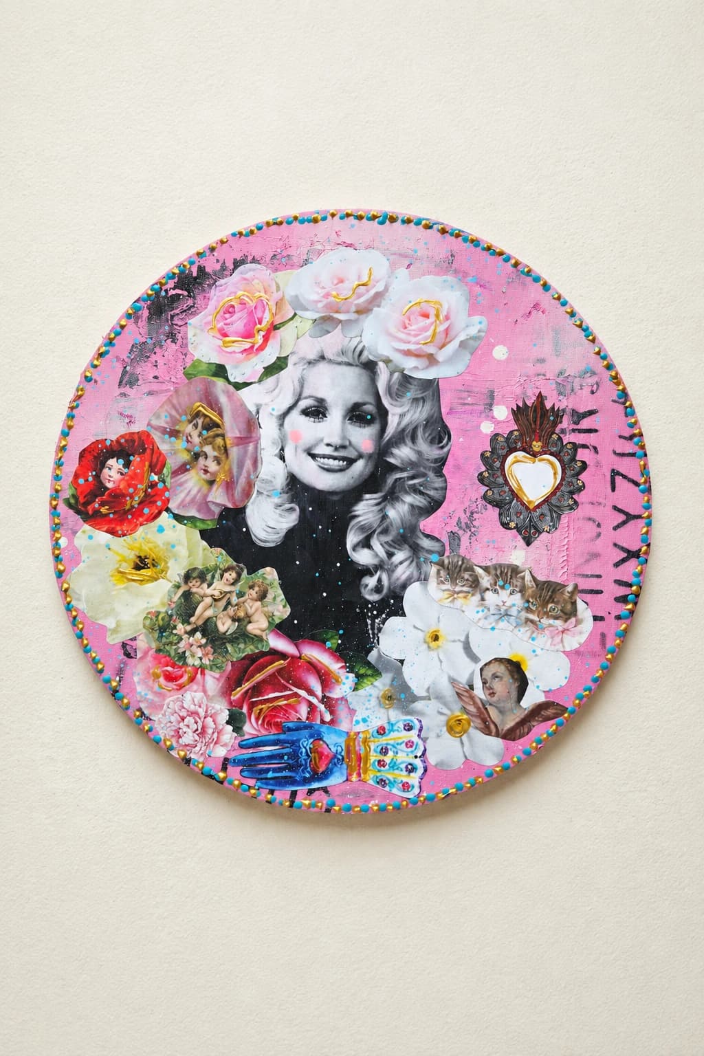 Dolly Parton Roses Tribute