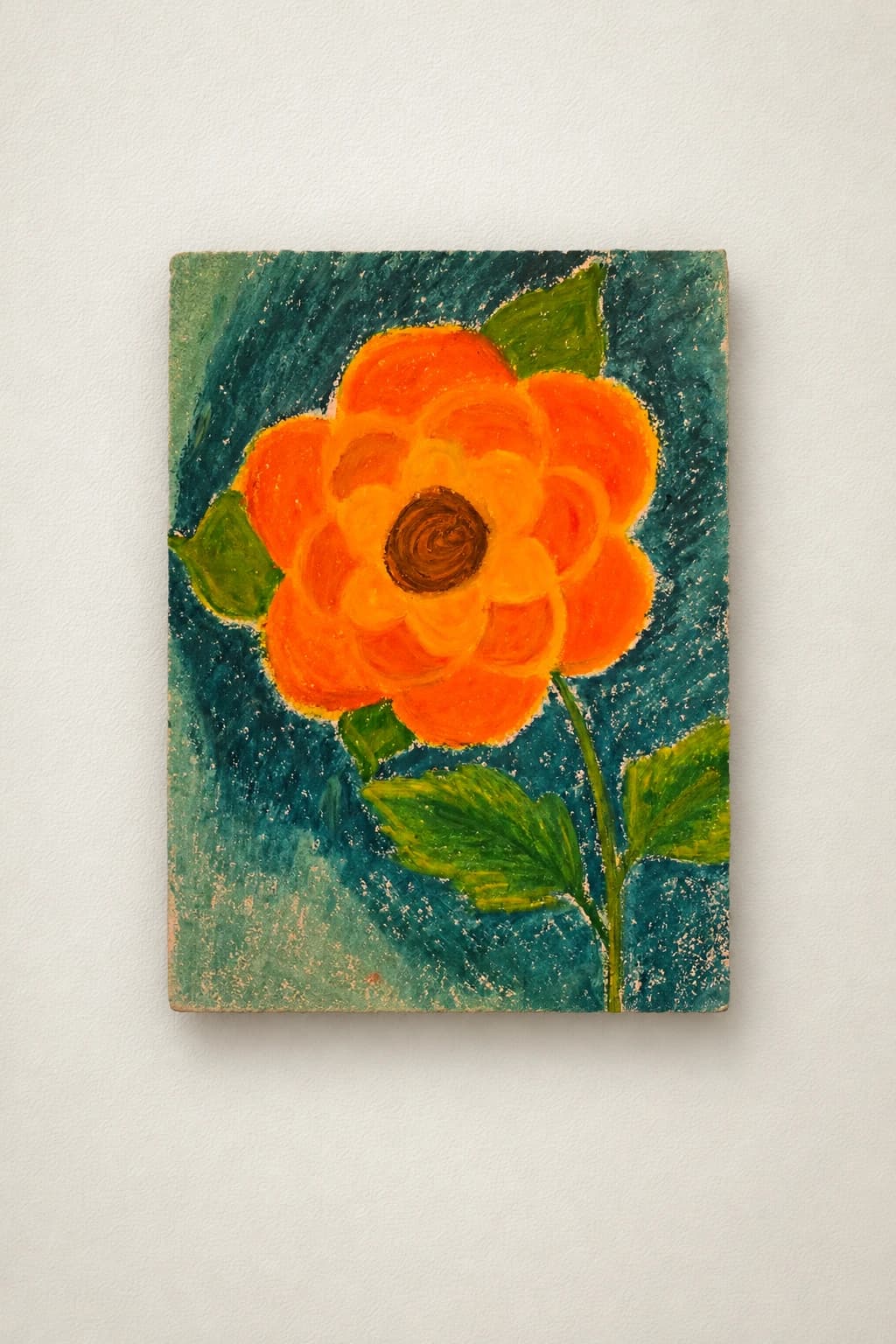 Fleur orange stylisée